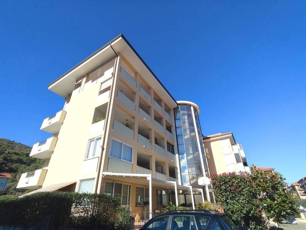 appartamento in vendita ad Andora