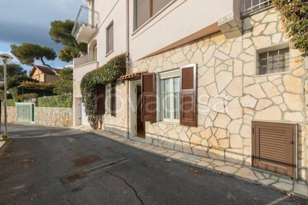 appartamento in vendita ad Andora