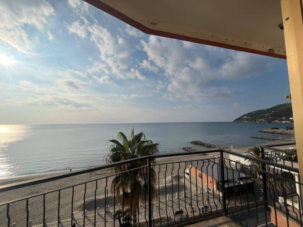 appartamento in vendita ad Andora