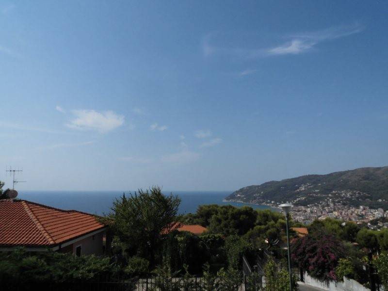 casa indipendente in vendita ad Andora