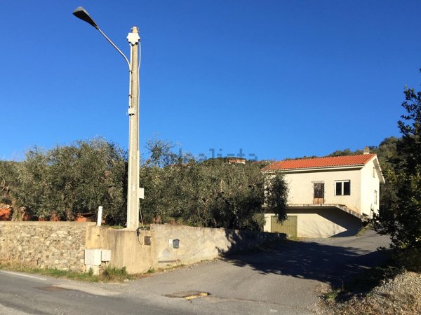 casa indipendente in vendita ad Andora in zona San Bartolomeo