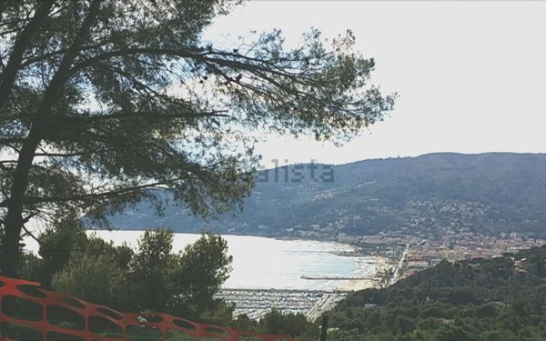 terreno edificabile in vendita ad Andora