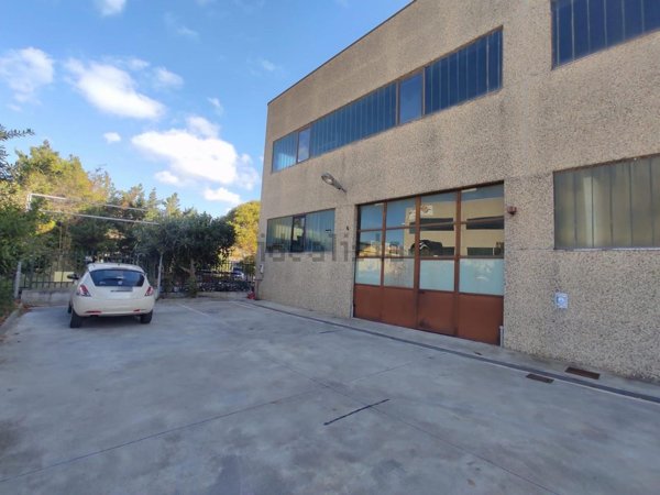 capannone in vendita ad Andora