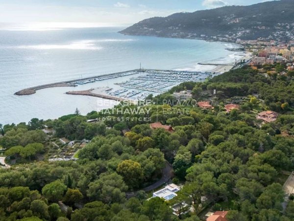 casa indipendente in vendita ad Andora