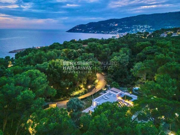 casa indipendente in vendita ad Andora