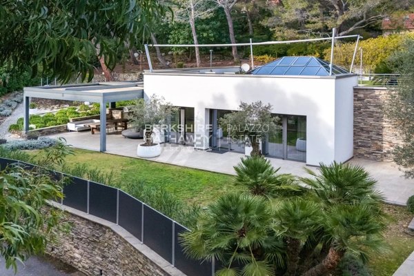 casa indipendente in vendita ad Andora