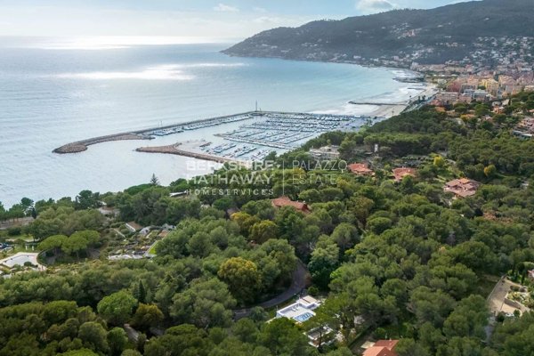 casa indipendente in vendita ad Andora
