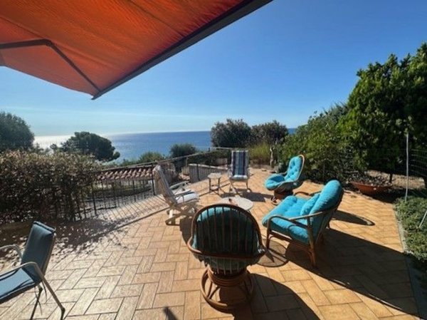 casa indipendente in vendita ad Andora in zona Rollo