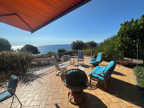 casa indipendente in vendita ad Andora in zona Rollo