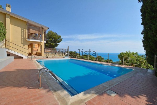 appartamento in vendita ad Andora