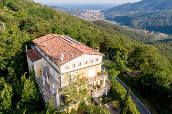 casa indipendente in vendita ad Andora