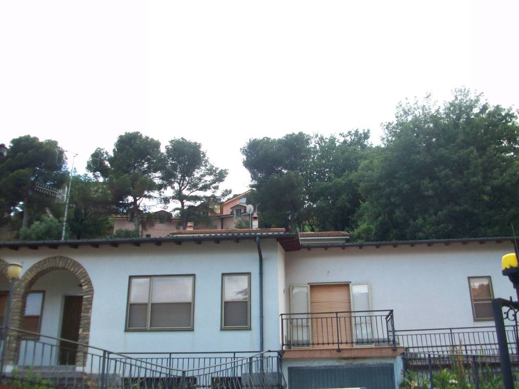casa indipendente in vendita ad Andora