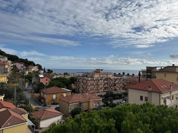 appartamento in vendita ad Andora