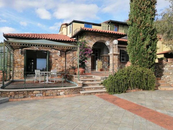 casa indipendente in vendita ad Andora in zona San Bartolomeo