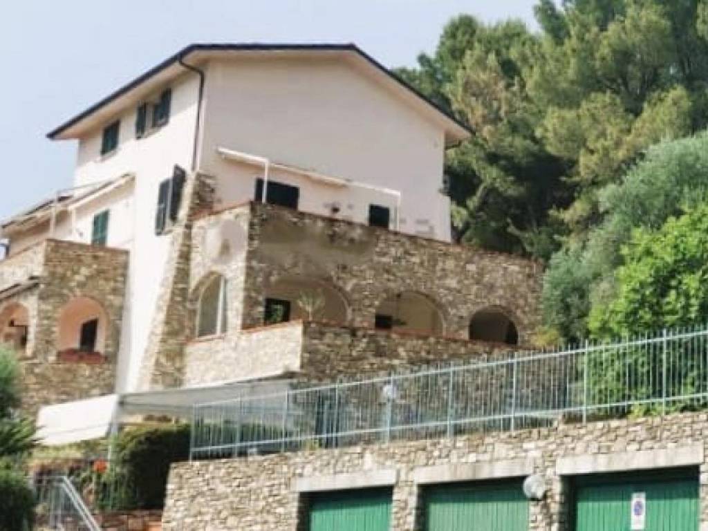 appartamento in vendita ad Andora