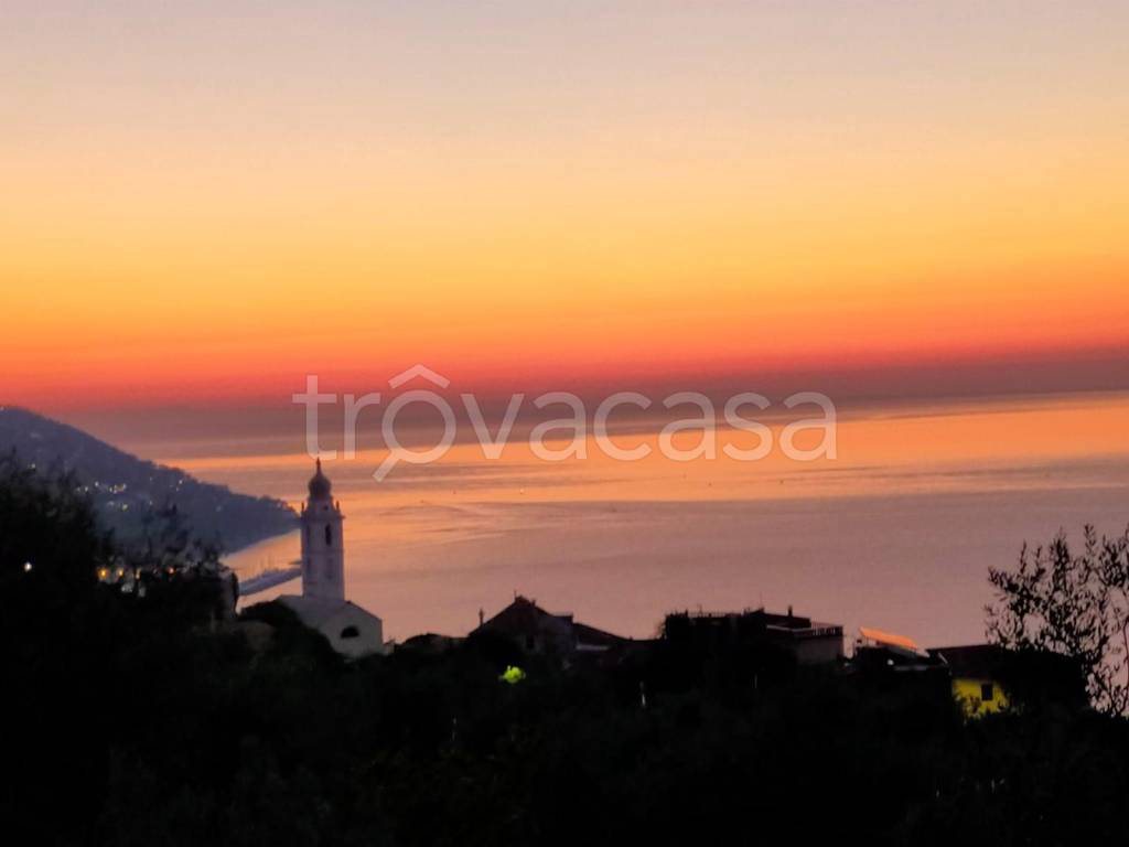 casa indipendente in vendita ad Andora in zona Rollo