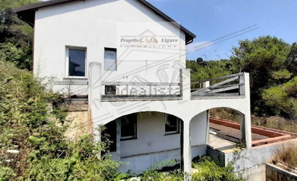 casa indipendente in vendita ad Andora