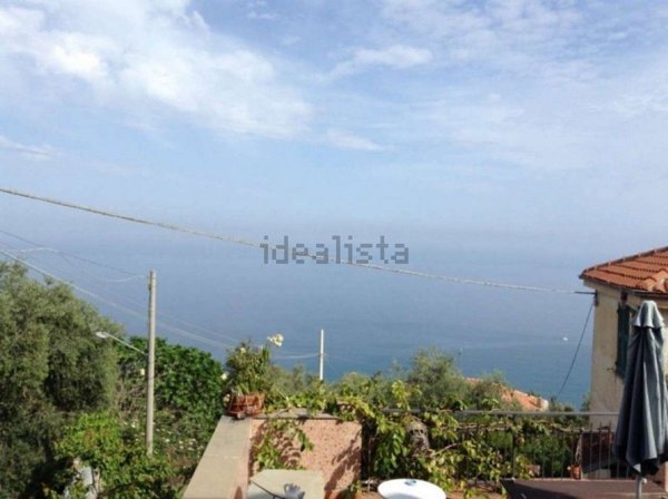 quadrivano in vendita ad Andora in zona Rollo