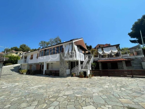 appartamento in vendita ad Andora