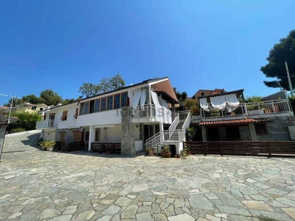 appartamento in vendita ad Andora