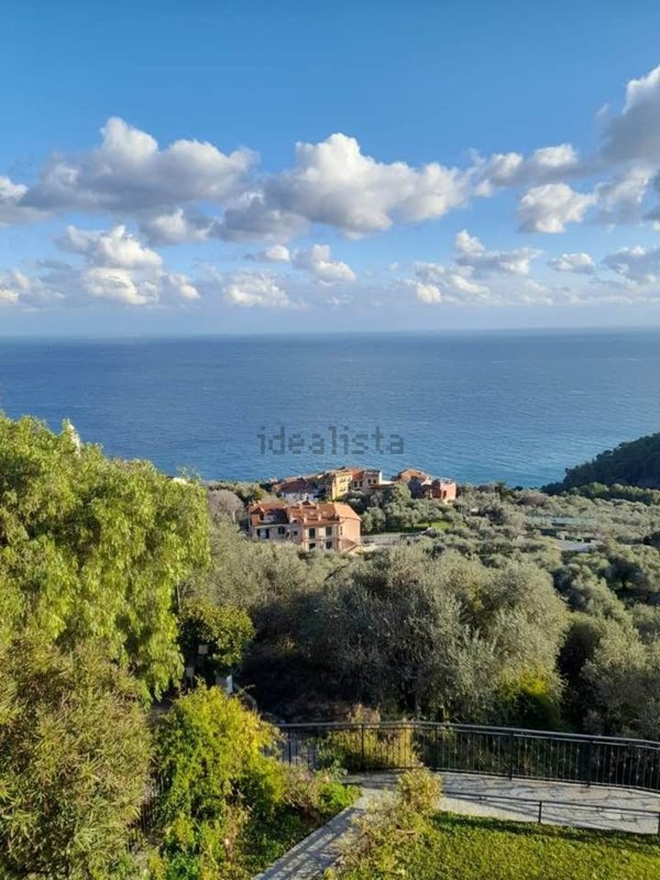 appartamento in vendita ad Andora in zona Rollo