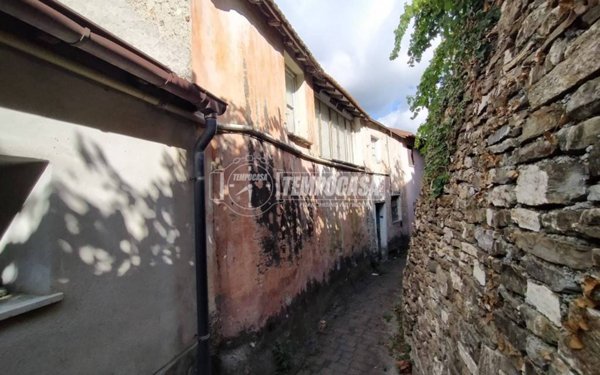 casa indipendente in vendita ad Andora