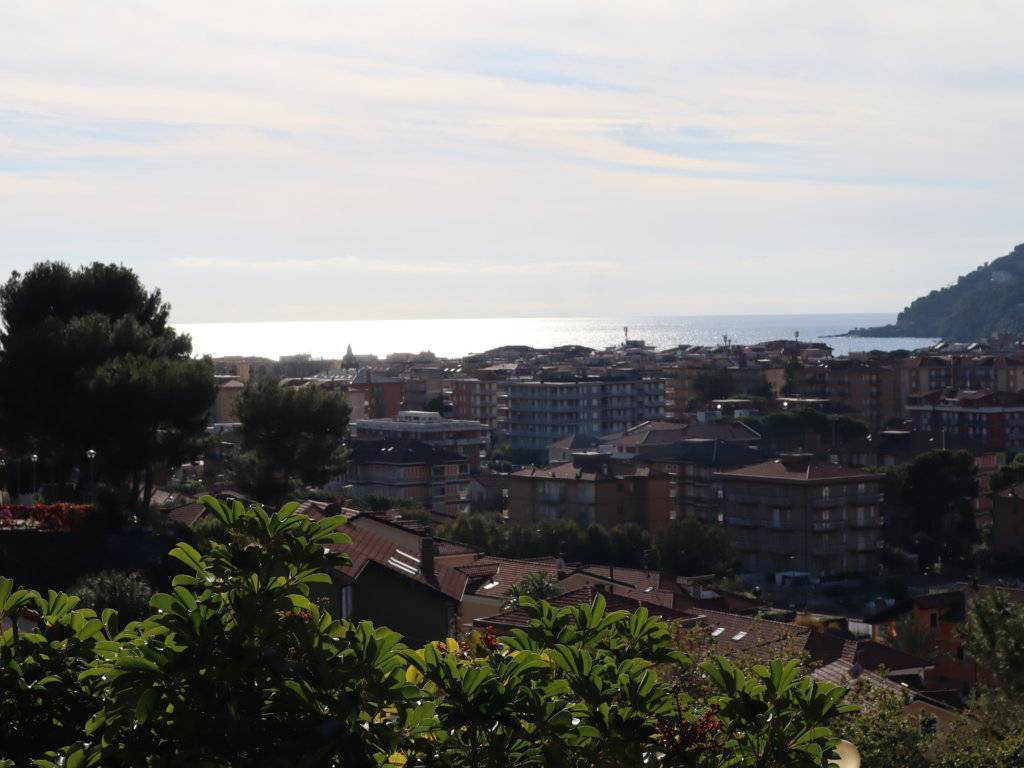 casa indipendente in vendita ad Andora