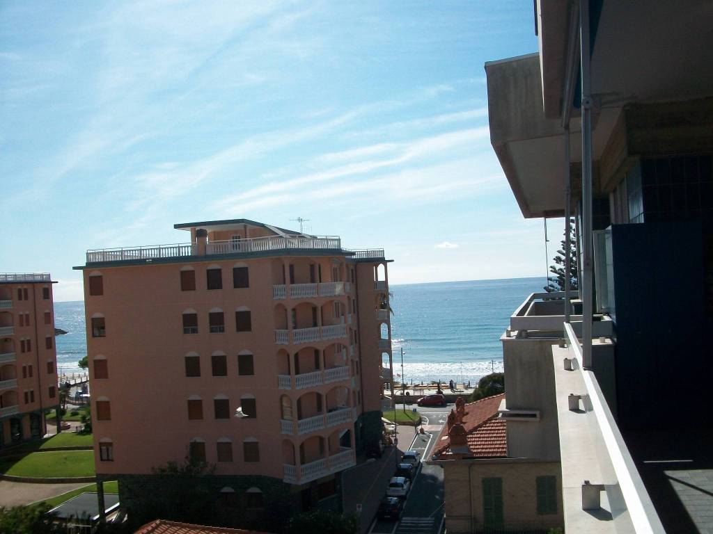 appartamento in vendita ad Andora