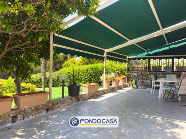 casa indipendente in vendita ad Andora