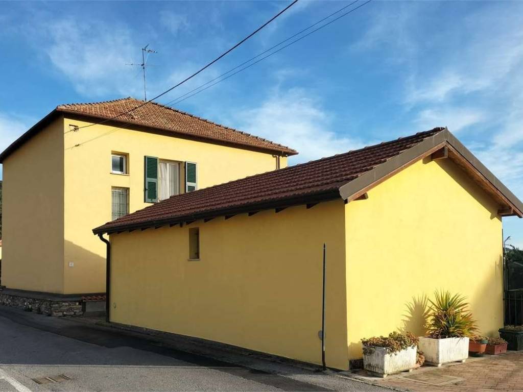 casa indipendente in vendita ad Andora in zona Molino