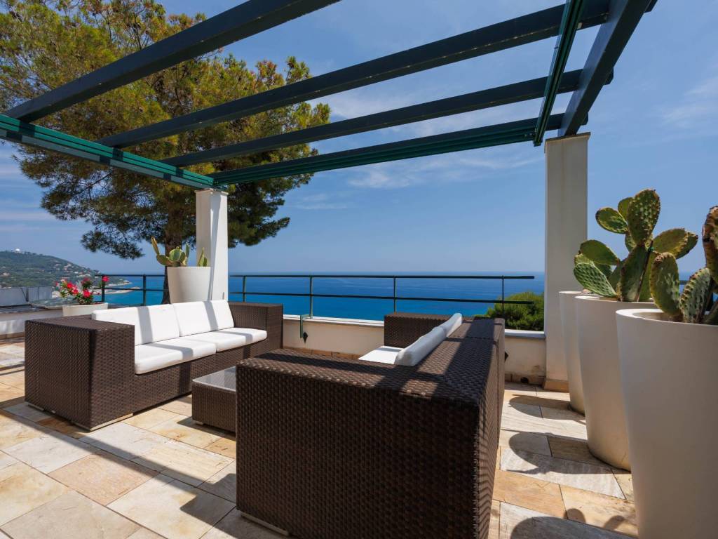 casa indipendente in vendita ad Andora