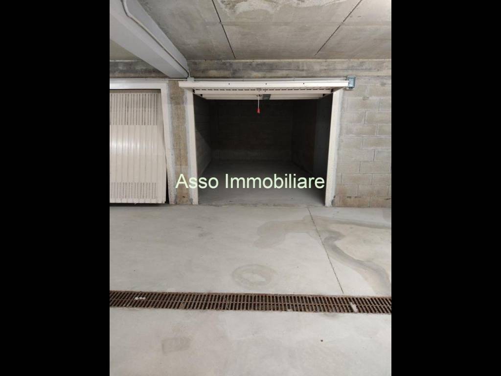 locale di sgombero in vendita ad Andora