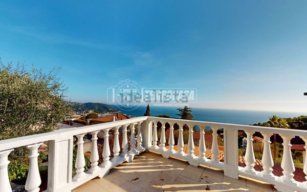 appartamento in vendita ad Andora in zona Rollo