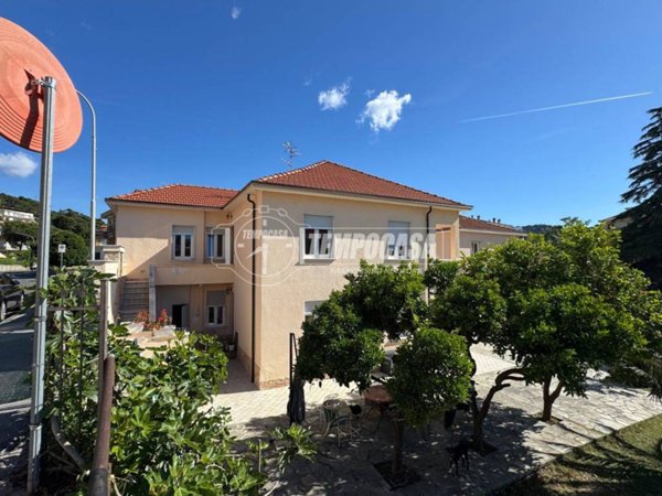 appartamento in vendita ad Andora