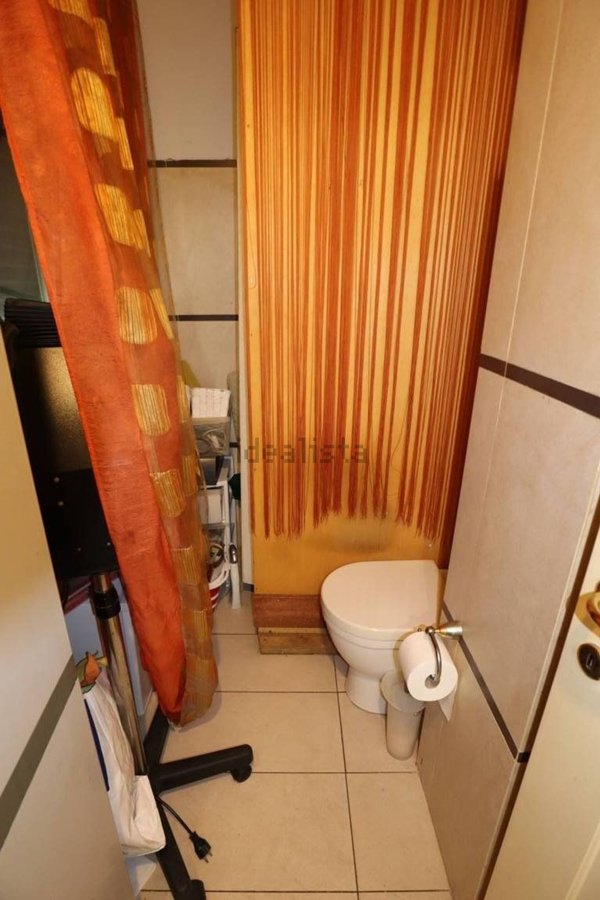 negozio in vendita ad Andora