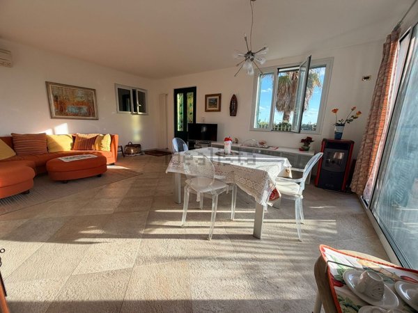 casa indipendente in vendita ad Andora