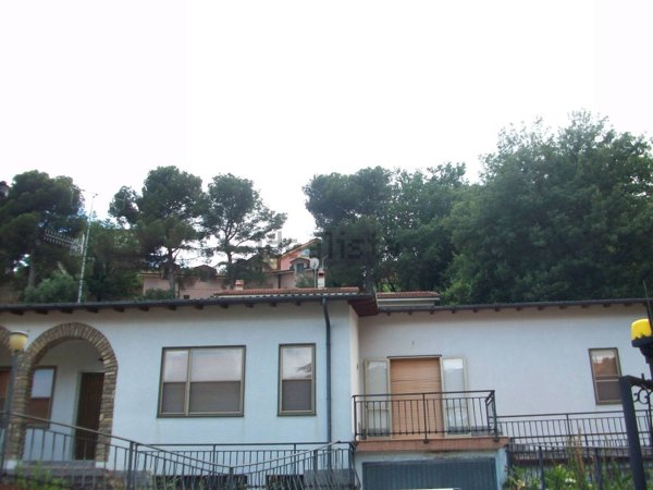 casa indipendente in vendita ad Andora