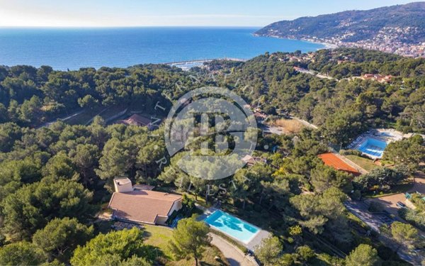 casa indipendente in vendita ad Andora