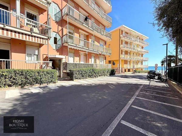 appartamento in vendita ad Andora in zona Rollo