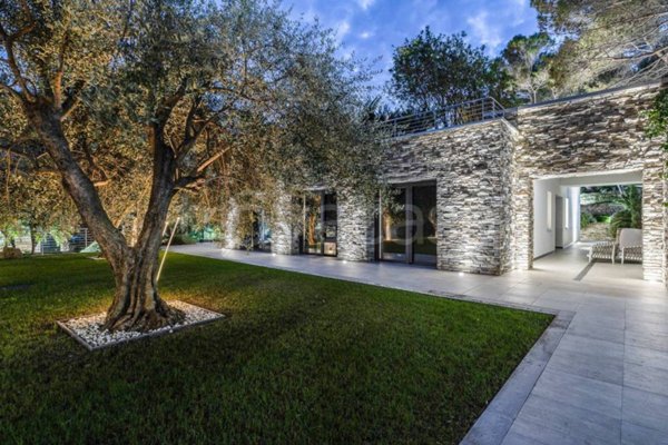 casa indipendente in vendita ad Andora