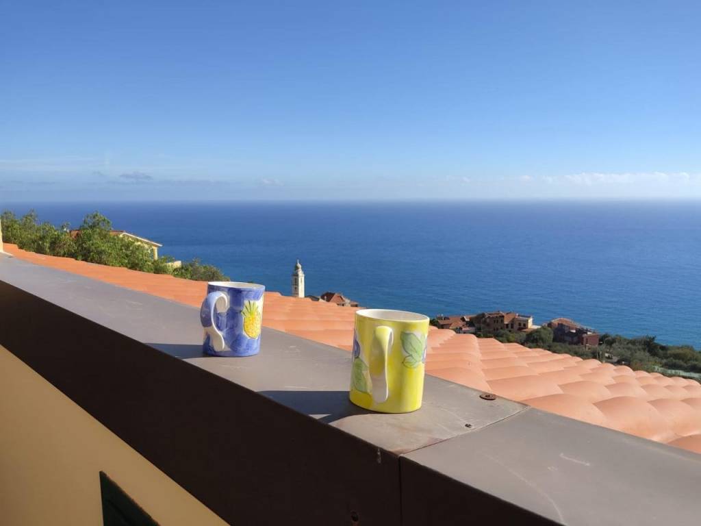 appartamento in vendita ad Andora in zona Rollo