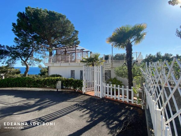 casa indipendente in vendita ad Andora