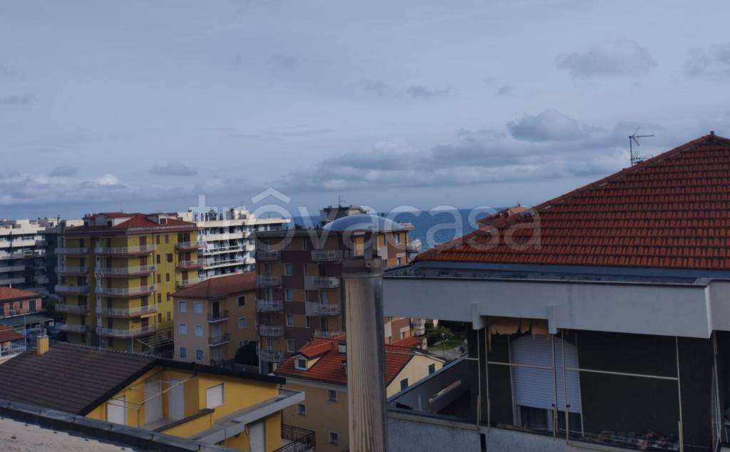 appartamento in vendita ad Andora