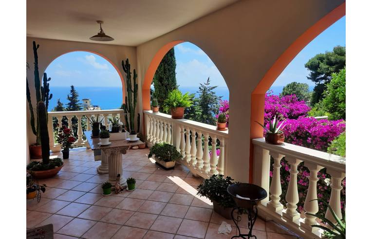 casa indipendente in vendita ad Andora