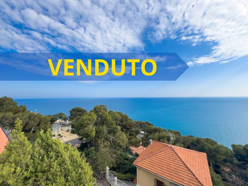 casa indipendente in vendita ad Andora