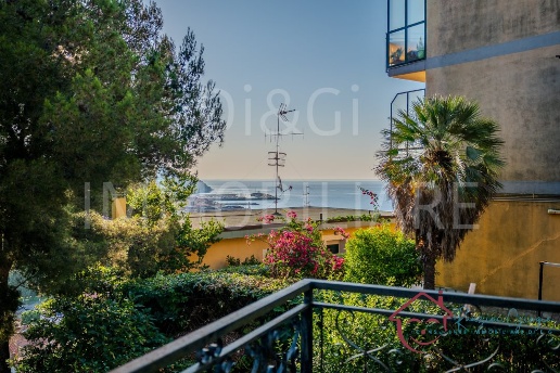 appartamento in vendita ad Andora