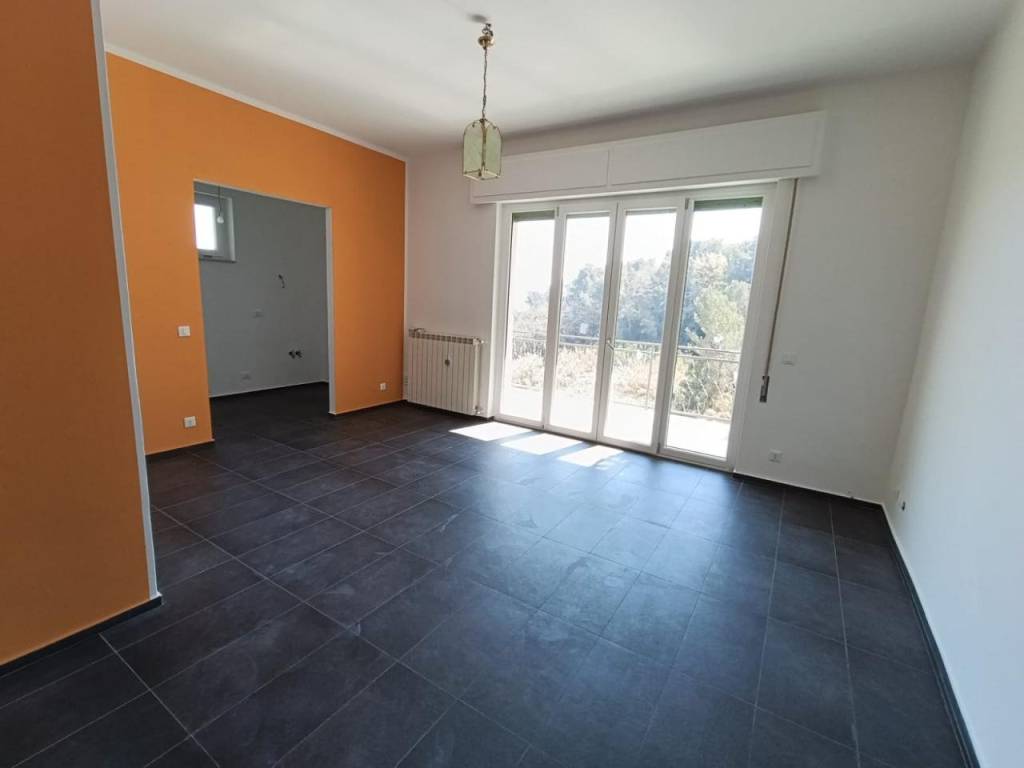 appartamento in vendita ad Andora in zona Rollo