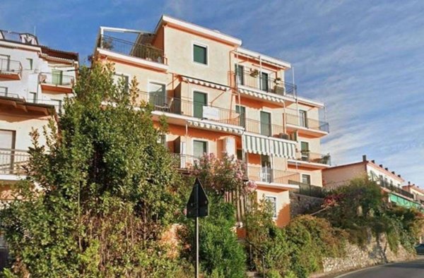 appartamento in vendita ad Andora in zona Rollo