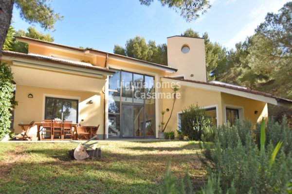 casa indipendente in vendita ad Andora