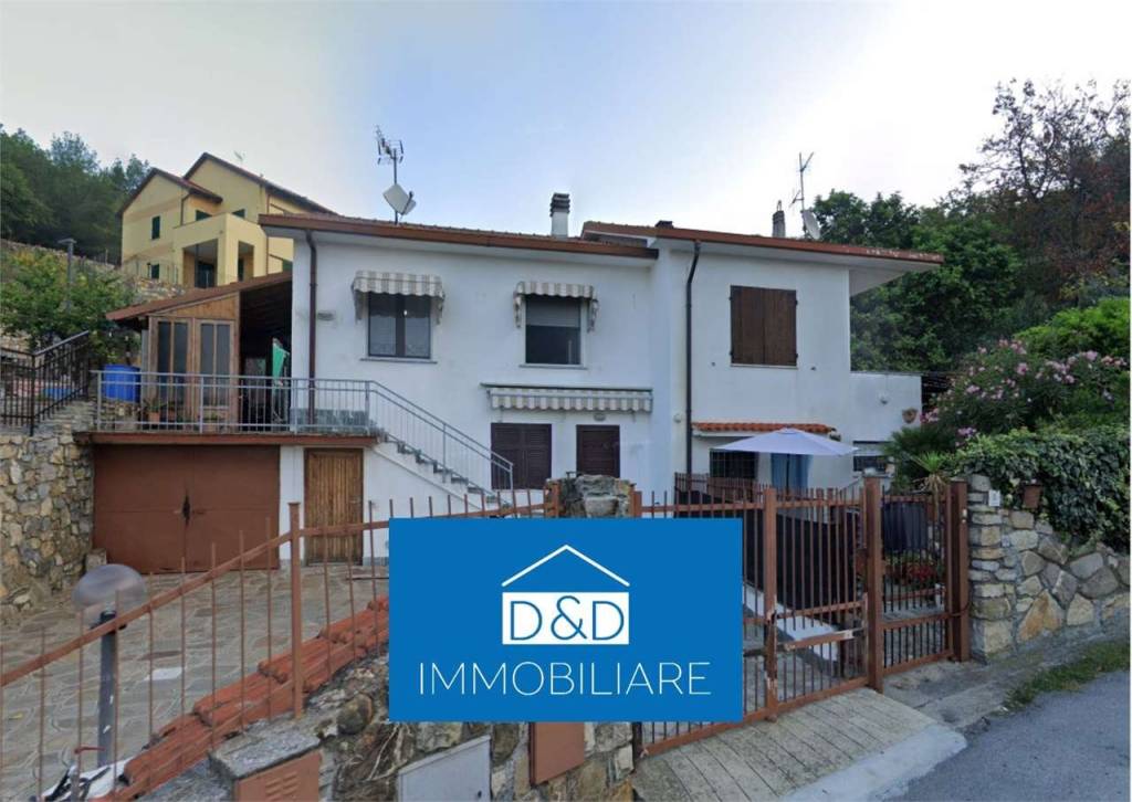casa indipendente in vendita ad Andora